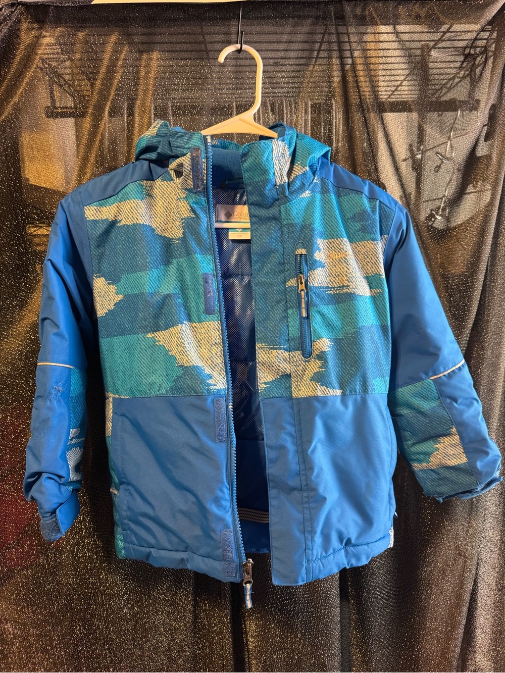 Columbia Blue Teal Patterned Hooded Puffer Jacket